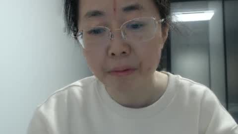 Snapshot of cbz112233 chatting on 03-10-25, 04:14 ANNYANNY online show from 03-10-25, 04:14