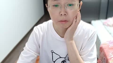 Snapshot of cbz112233 chatting on 09-13-25, 03:01 ANNYANNY online show from 09-13-25, 03:01