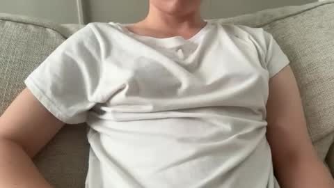 Claire online show from 04-19-26, 08:11