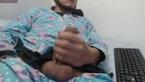 Snapshot of cclcg2017 chatting on 03-07-26, 04:09 Elmandamas online show from 03-07-26, 04:09