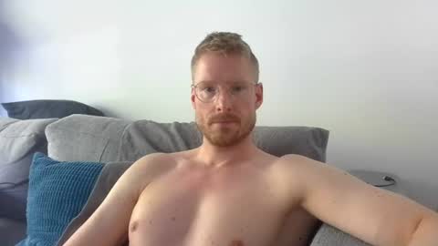 Snapshot of ccloser87 chatting on 06-13-26, 07:28 ccloser87 online show from 06-13-26, 07:28