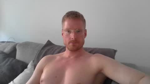 Snapshot of ccloser87 chatting on 06-16-26, 06:32 ccloser87 online show from 06-16-26, 06:32