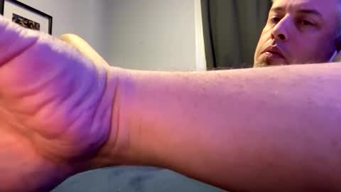 Snapshot of cdnhardrock799 chatting on 12-17-25, 05:02 cdnhardrock799 online show from 12-17-25, 05:02