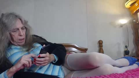 Snapshot of cdsextoy1 chatting on 11-02-25, 09:00 Jackie online show from 11-02-25, 09:00