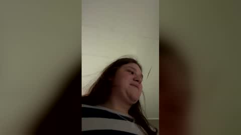 Snapshot of cecerose813 chatting on 04-18-26, 02:32 cecerose813 online show from 04-18-26, 02:32