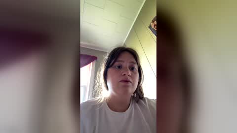 Snapshot of cecerose813 chatting on 05-09-26, 02:44 cecerose813 online show from 05-09-26, 02:44