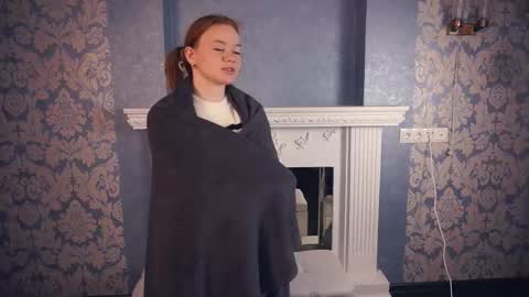 Snapshot of cecillecolgate chatting on 11-29-25, 07:00 Cristy online show from 11-29-25, 07:00