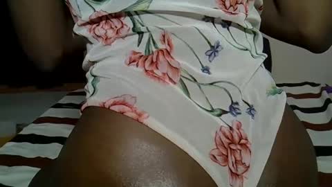 Snapshot of ceepretty chatting on 01-22-25, 09:10 santana online show from 01-22-25, 09:10