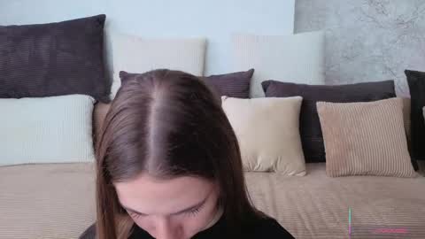 Snapshot of cel1ne_secret chatting on 05-04-26, 06:20 Josie Manesi online show from 05-04-26, 06:20