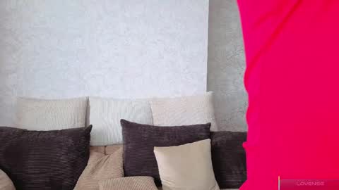 Snapshot of cel1ne_secret chatting on 05-28-26, 06:21 Josie Manesi online show from 05-28-26, 06:21