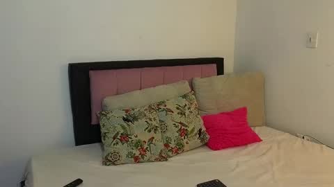 Snapshot of celeste_1star chatting on 01-13-25, 02:18 celeste_1star online show from 01-13-25, 02:18