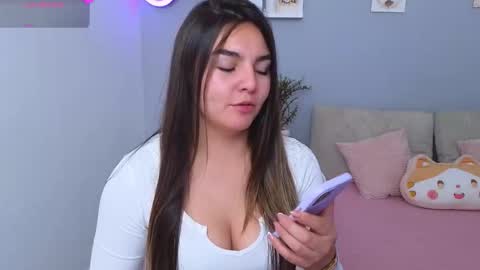 Snapshot of celeste_1star chatting on 09-25-25, 07:17 celeste_1star online show from 09-25-25, 07:17