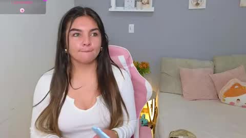 Snapshot of celeste_1star chatting on 10-12-25, 04:17 celeste_1star online show from 10-12-25, 04:17