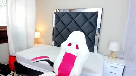 SARA  online show from 02-10-26, 07:07