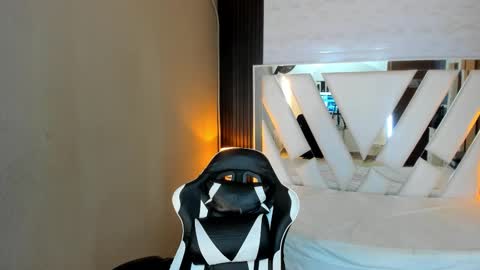 SARA  online show from 02-25-26, 11:09