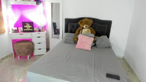 Snapshot of celeste_funny chatting on 01-23-25, 03:48 Celeste online show from 01-23-25, 03:48