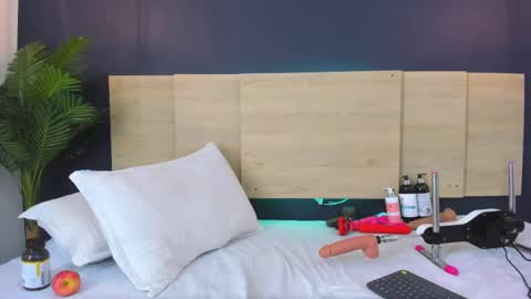 celeste_smmith_ online show from 02-13-25, 11:37