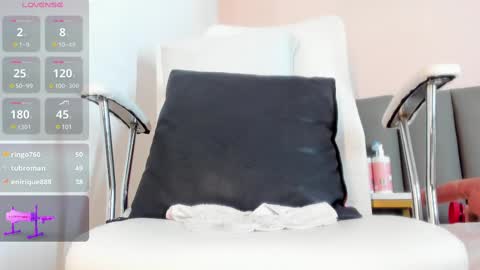 celeste_smmith_ online show from 03-01-25, 06:35