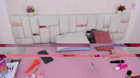 celeste_smmith_ online show from 12-22-25, 03:58