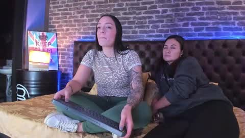 Snapshot of celeste_starsss chatting on 02-10-25, 02:41 celeste_starsss online show from 02-10-25, 02:41