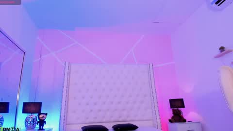 Snapshot of celeste_wayne chatting on 12-24-24, 02:32 Celeste Wayne online show from 12-24-24, 02:32