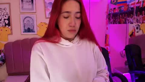 Snapshot of celestee15_ chatting on 06-18-26, 11:25 Celeste online show from 06-18-26, 11:25