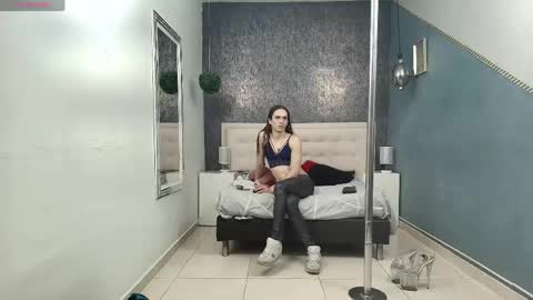 Snapshot of celestial_queen_ chatting on 05-24-26, 10:53 Celestial online show from 05-24-26, 10:53