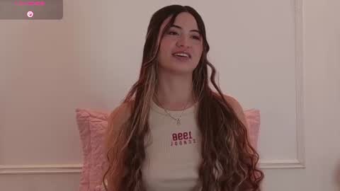 celestte_vanegas online show from 06-22-26, 05:32