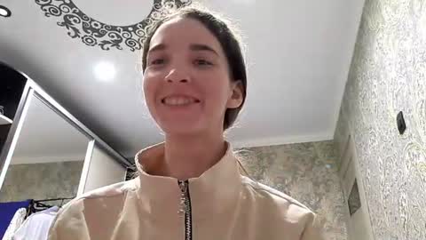 Elizabeth online show from 06-20-26, 10:29