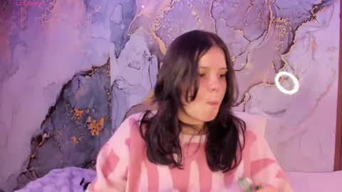 Hello guys my name is Sofi and Lizzie and  Vanessa online show from 02-07-26, 09:13