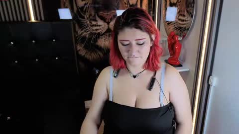 Snapshot of cerecita_02 chatting on 05-09-26, 01:44 Cerecita online show from 05-09-26, 01:44