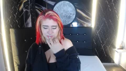 Snapshot of cerecita_02 chatting on 05-20-26, 11:55 Cerecita online show from 05-20-26, 11:55