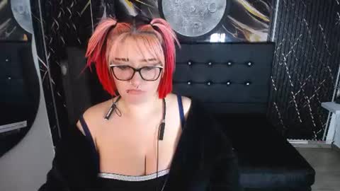 Snapshot of cerecita_02 chatting on 07-16-26, 01:00 Cerecita online show from 07-16-26, 01:00
