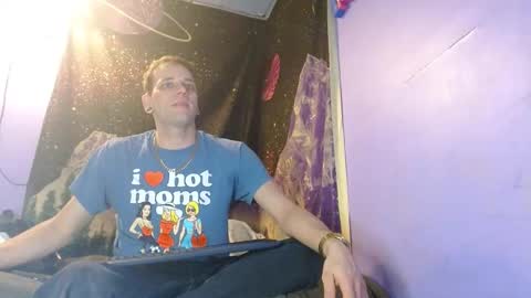 Snapshot of cguffey2284 chatting on 01-01-25, 11:40 cguffey2284 online show from 01-01-25, 11:40