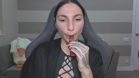 Kate online show from 10-31-25, 06:25