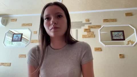 Snapshot of chaesoffel chatting on 05-22-26, 08:10 Luna online show from 05-22-26, 08:10