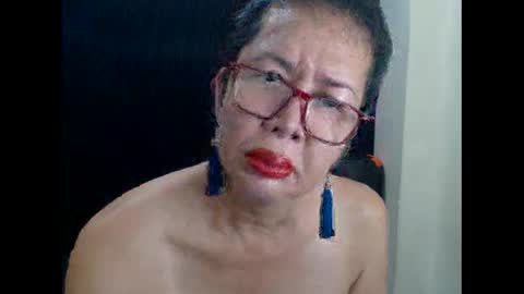 Snapshot of champaka123 chatting on 06-11-26, 01:05 champaka online show from 06-11-26, 01:05