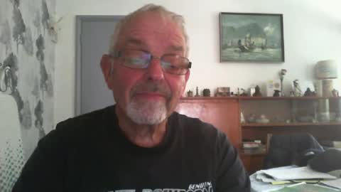 Snapshot of champers37 chatting on 07-20-26, 09:12 Champers online show from 07-20-26, 09:12
