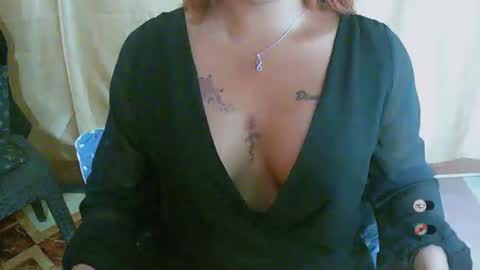Snapshot of chanda_slut chatting on 02-25-25, 11:30 chanda slut online show from 02-25-25, 11:30
