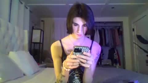 Snapshot of chanel2002 chatting on 03-08-25, 01:39 chanel2002 online show from 03-08-25, 01:39