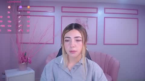 Snapshot of channel_blonde_a chatting on 12-18-24, 05:00 channel_blonde_a online show from 12-18-24, 05:00