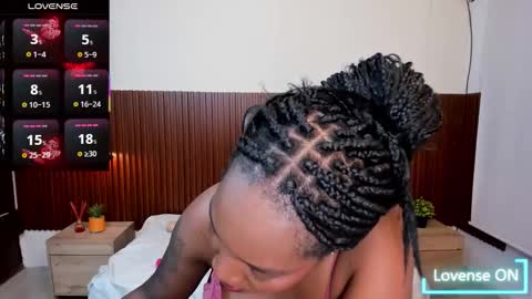 Chanel online show from 11-21-25, 08:18