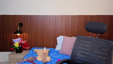 Chanel online show from 04-05-26, 06:27