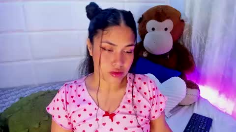 C H A N N E L online show from 07-10-26, 02:27