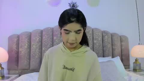 Snapshot of channel_sofia chatting on 07-06-26, 12:07 Channel Sofia online show from 07-06-26, 12:07