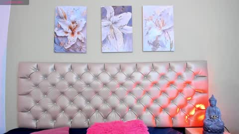 Snapshot of channeljonson chatting on 12-19-24, 06:45 Channel online show from 12-19-24, 06:45