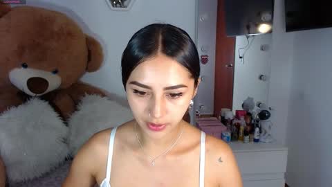 Snapshot of channelrose_1 chatting on 12-19-24, 05:29 Isabella online show from 12-19-24, 05:29