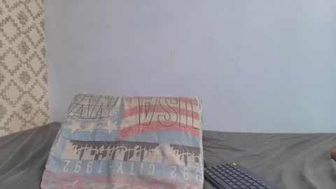 Snapshot of chantal_taylor_ chatting on 02-15-25, 06:12 Raquel online show from 02-15-25, 06:12