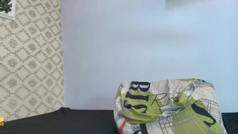 Snapshot of chantal_taylor_ chatting on 03-07-25, 03:18 Raquel online show from 03-07-25, 03:18