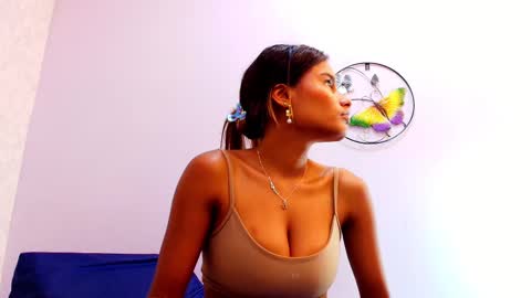 Snapshot of chantal_taylor_ chatting on 09-24-25, 12:08 Raquel online show from 09-24-25, 12:08